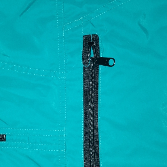 Woolrich mens vintage nylon pullover hoodie - Picture 3 of 7